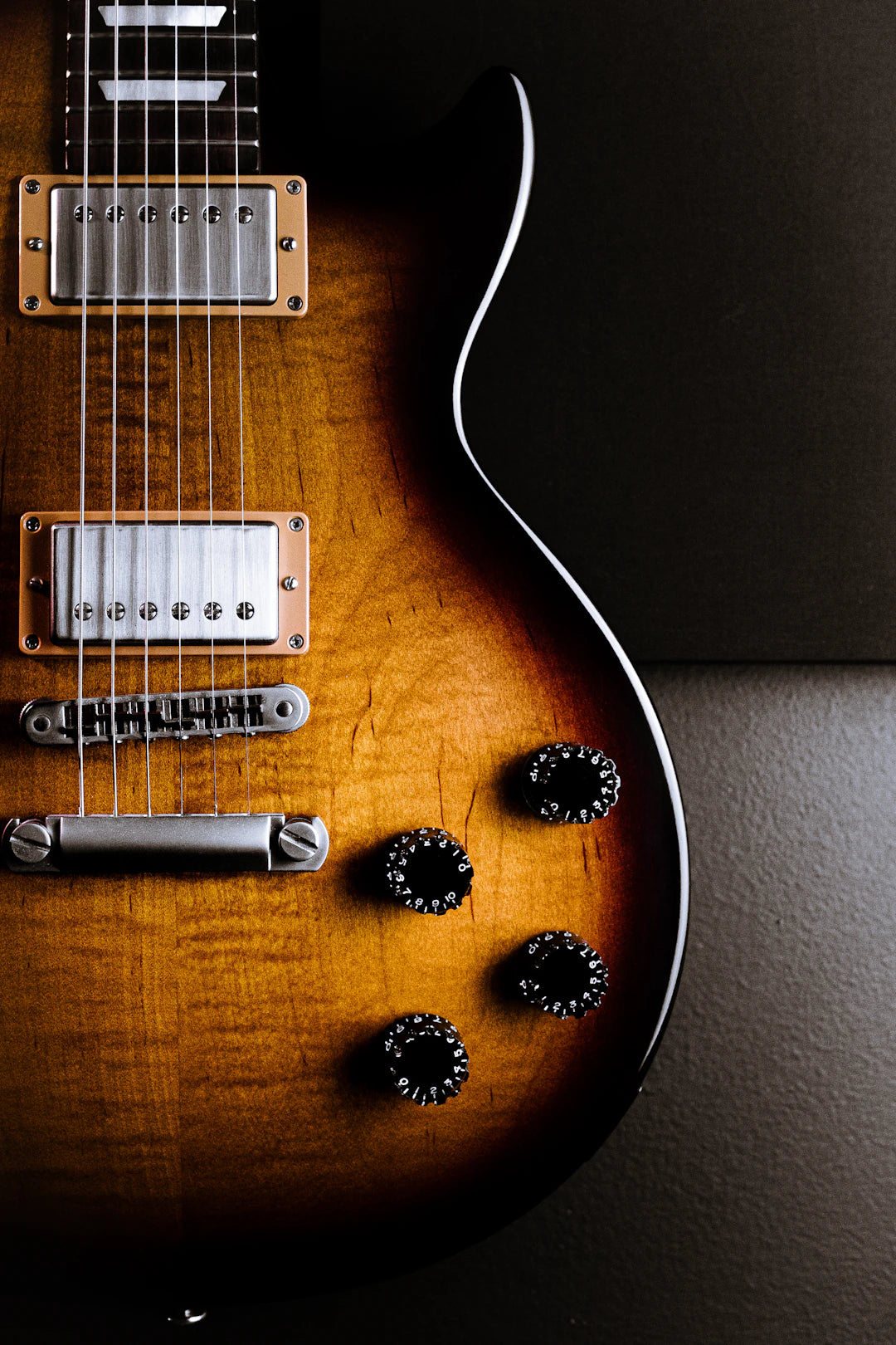Find Your Perfect Custom Guitar Builder Today!