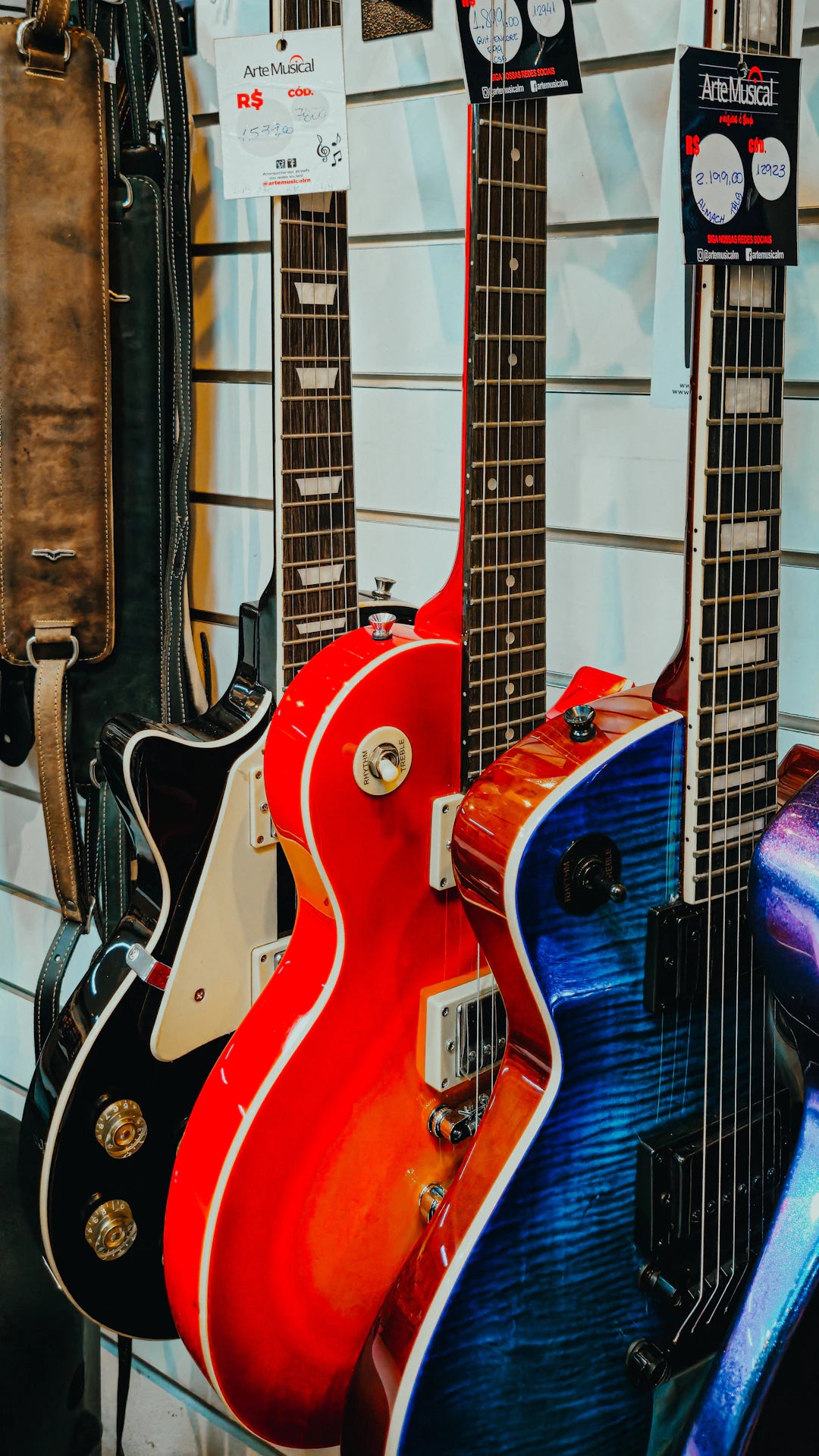The Rise of Boutique Guitar Factories: Unique Instruments